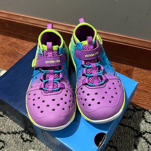 Water shoes for girls